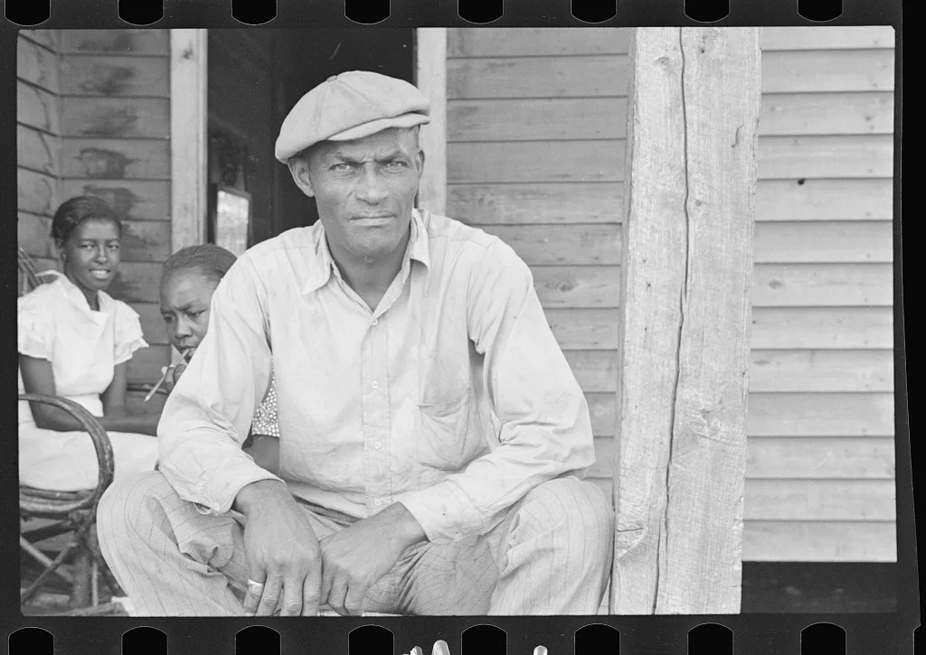 Sharecropper on Sunday, Little Rock, Arkansas, 1935