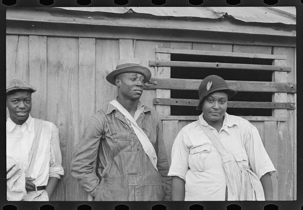 Cotton pickers receiving sixty cents a day, Pulaski County, Arkansas, 1935