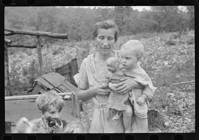 [Untitled photo, possibly related to: Wife and child of sharecropper,…, Arkansas, 1935