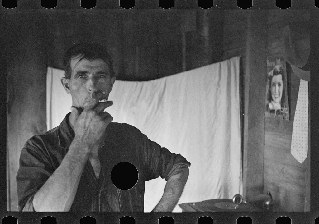 [Untitled photo, possibly related to: Arkansas tenant farmer], 1935