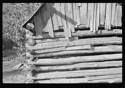 Home of destitute mountaineer, Ozark Mountains, Arkansas, 1935
