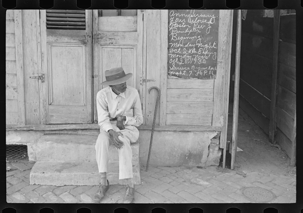 Street scene in New Orleans, Louisiana, 1935