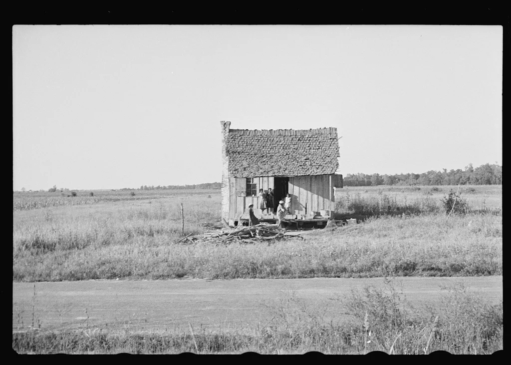 [Untitled photo, possibly related to: Home of tenant farmer, Arkansas], 1935