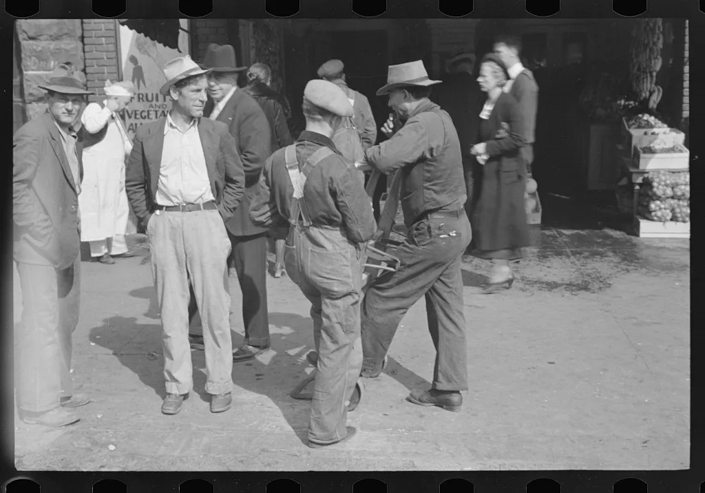 [Untitled photo, possibly related to: Middlesboro, Kentucky], 1935