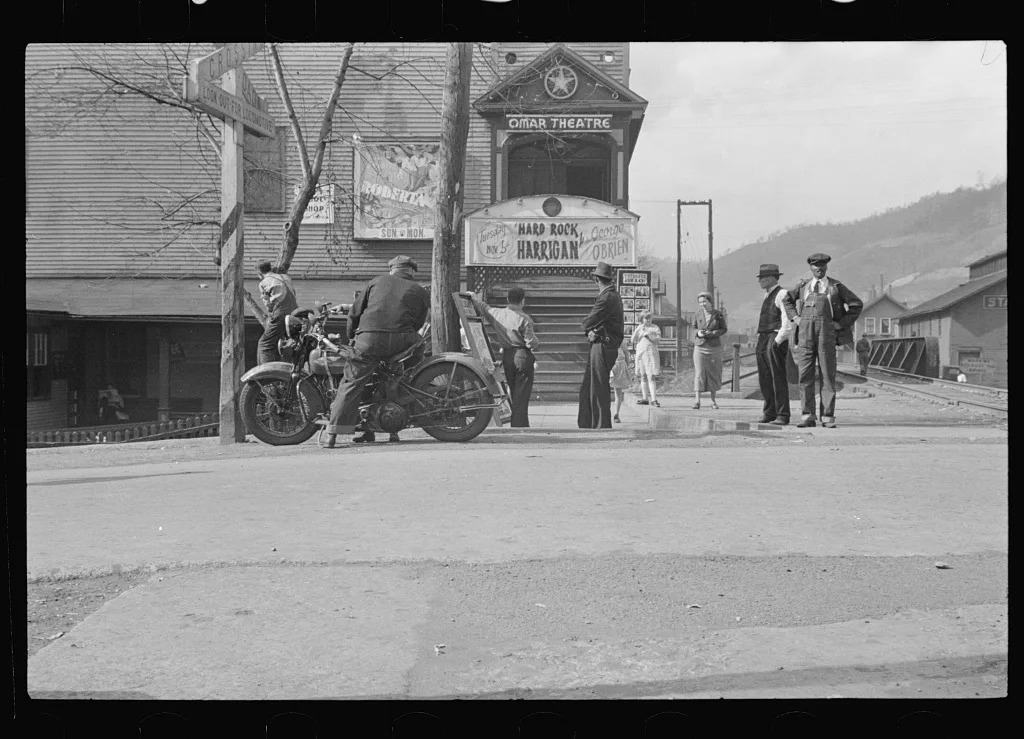 [Untitled photo, possibly related to: Omar, West Virginia], 1935