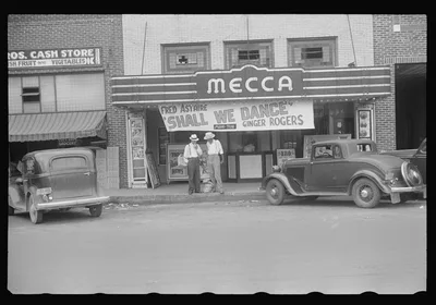 [Untitled photo, possibly related to: Men loafing in Crossville,…, Tennessee, 1937