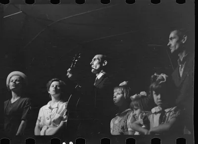 [Untitled photo, possibly related to: Lovengood sisters, Asheville,…, North Carolina, 1937