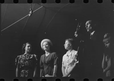 [Untitled photo, possibly related to: Lovengood sisters, Asheville,…, North Carolina, 1937