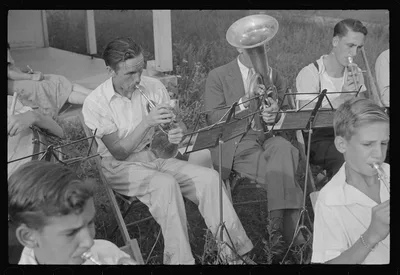 [Untitled photo, possibly related to: Band rehearsal, Red House, West…, West Virginia, 1937
