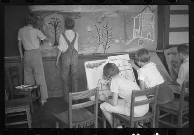 Painting class in school, Westmoreland Homesteads, Pennsylvania, 1937