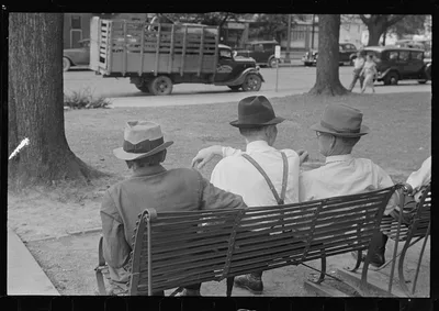 Courthouse square, Lancaster, Ohio, 1938