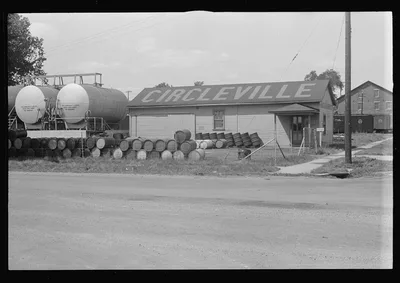 [Untitled photo, possibly related to: Sign on outskirts of…, Ohio, 1938
