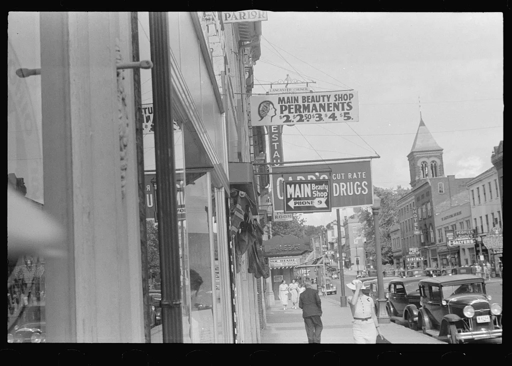 [Untitled photo. Main street, Lancaster, Ohio], 1938