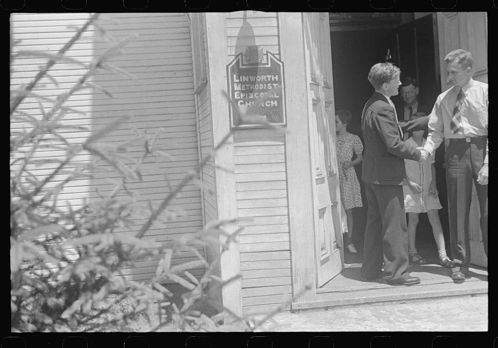 [Untitled photo, possibly related to: Leaving church, Linworth, Ohio], 1938