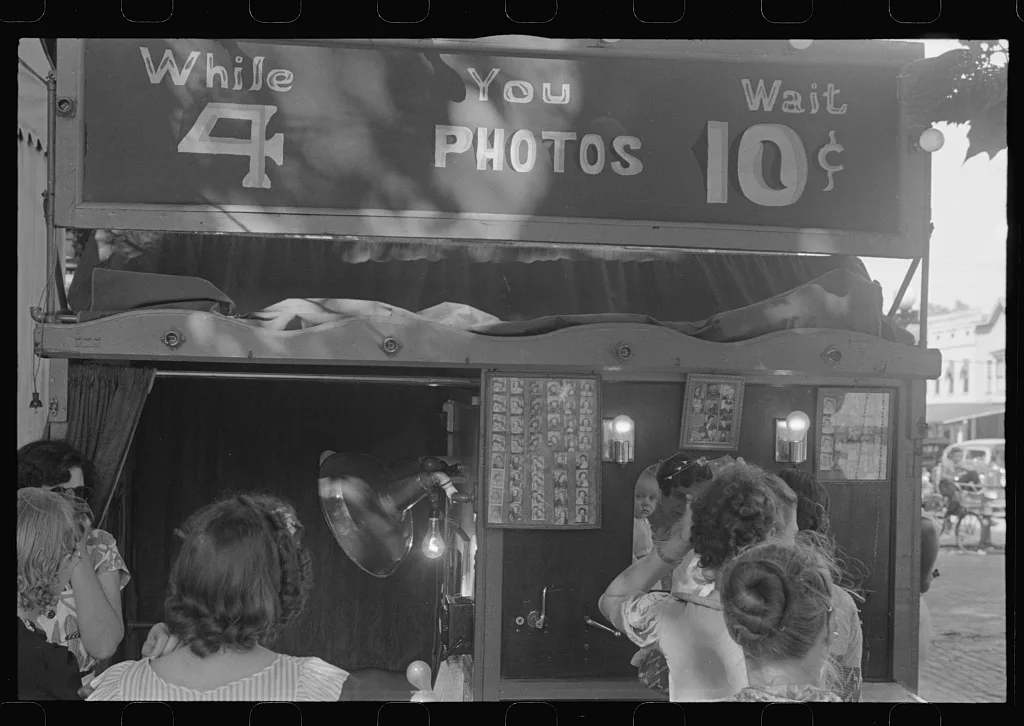 World War veterans' homecoming and carnival, London, Ohio (see…, 1938