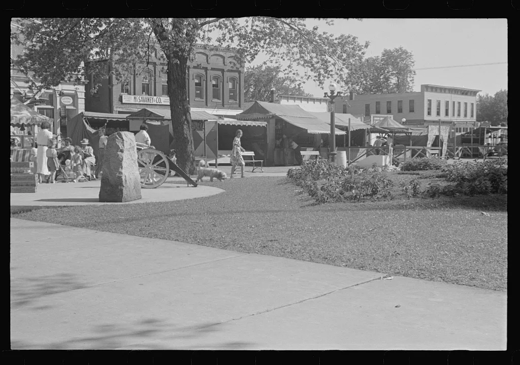 War veterans' homecoming and carnival, London, Ohio (see general…, 1938
