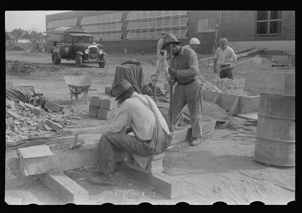 Hightstown, New Jersey. Steps in the preparation of mortar for fresco…, 1935