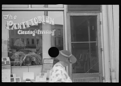 [Untitled photo, possibly related to: A cleaning and pressing shop in…, Ohio, 1938