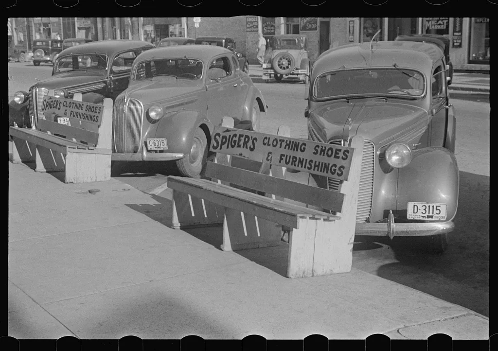 Street scene, Plain City, Ohio, 1938