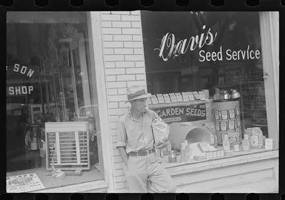 Street scene, Washington Court House, Ohio (see general caption), 1938