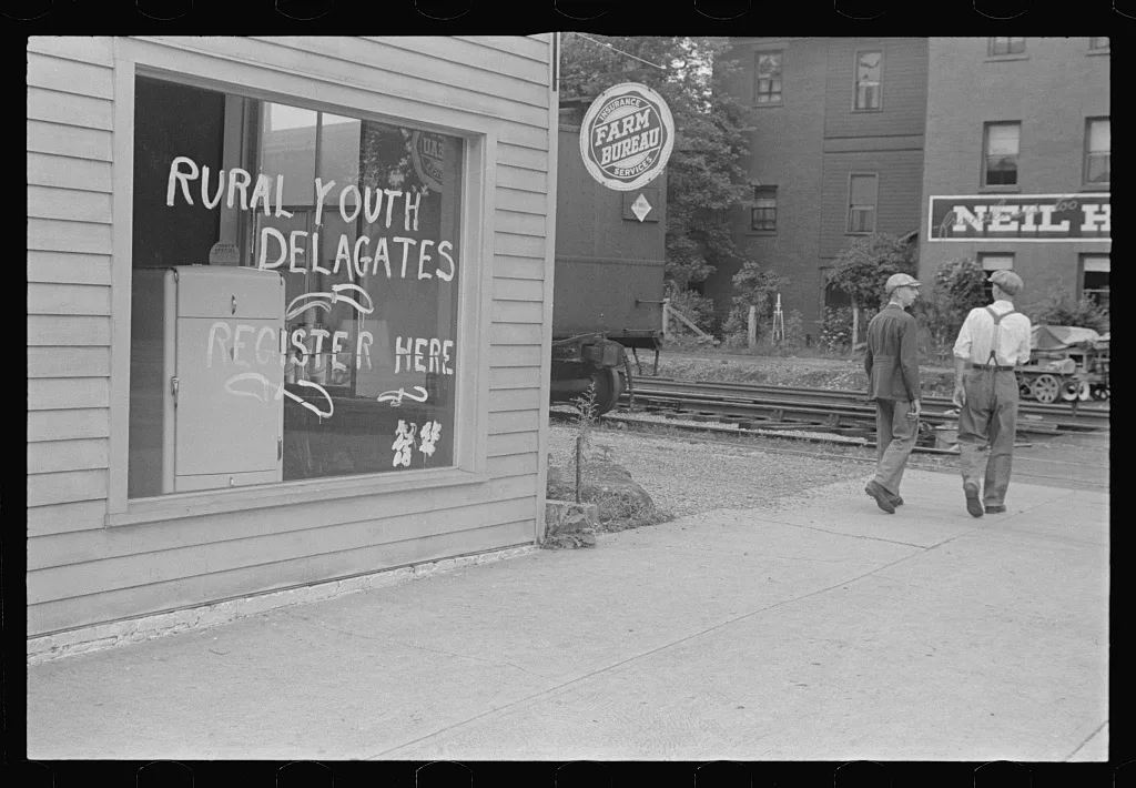 Saturday afternoon in London, Ohio, "the other side of the tracks", 1938