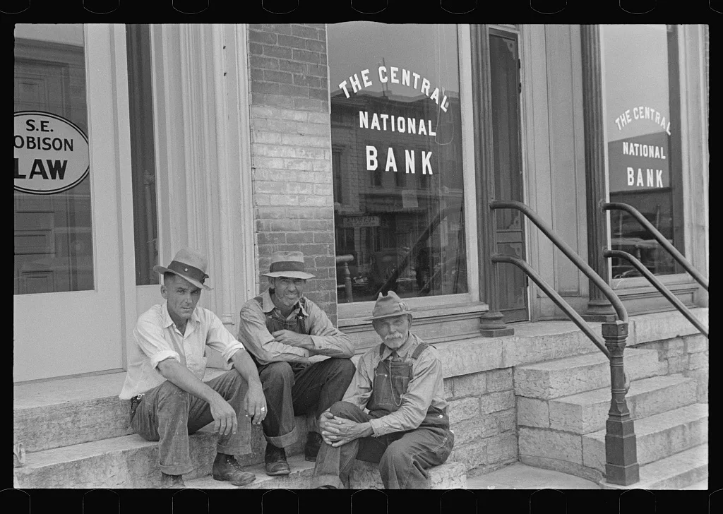 Saturday afternoon in London, Ohio, "the main street", 1938