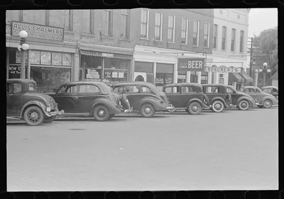 Saturday afternoon in London, Ohio, "the main street", 1938