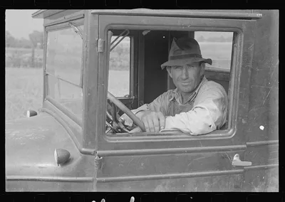 Harvest hand on the Virgil Thaxton farm near Mechanicsburg, Ohio, 1938