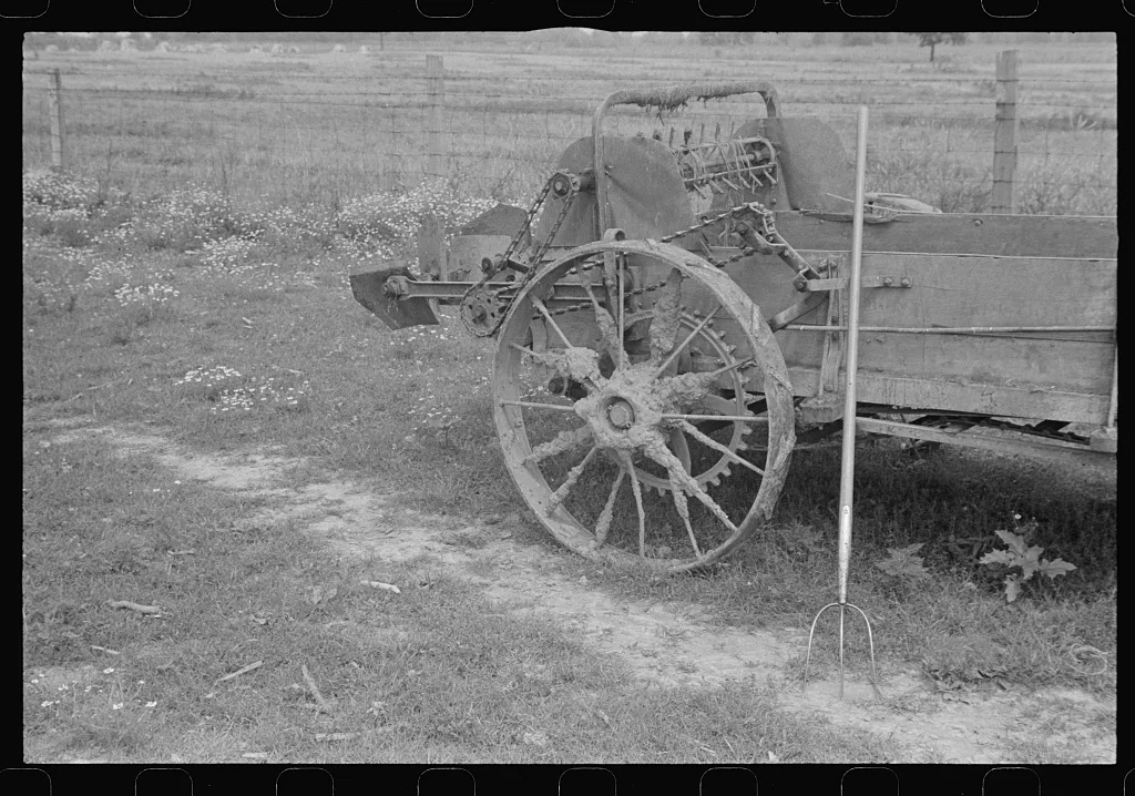 Manure spreader and bundle fork, central Ohio, 1938