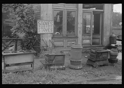 Stoves, parts for all stoves, near Circleville, Ohio (see general…, 1938