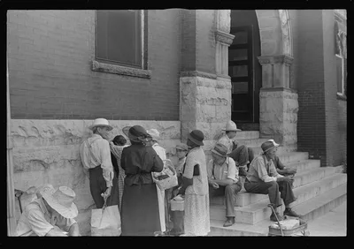 Street scene, Urbana, Ohio, 1938