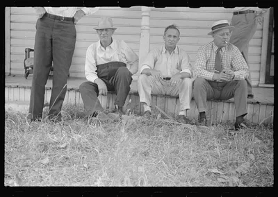 Spectators at farmland auction, New Carlisle [i.e. Marysville], Ohio, 1938