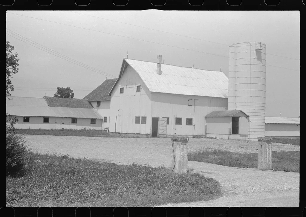 Barn in central Ohio (see general caption), 1938