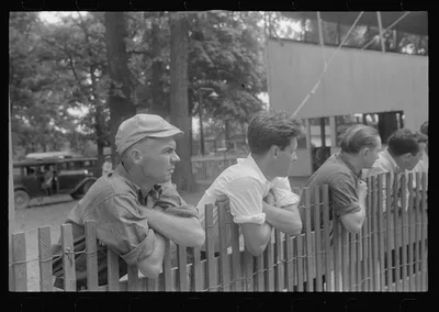 Spectators at county fair in central Ohio, 1938