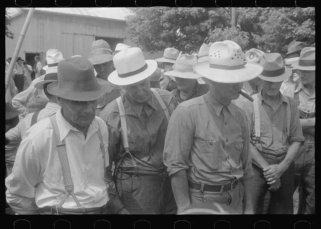 [Untitled photo, possibly related to: Public auction in central Ohio], 1938