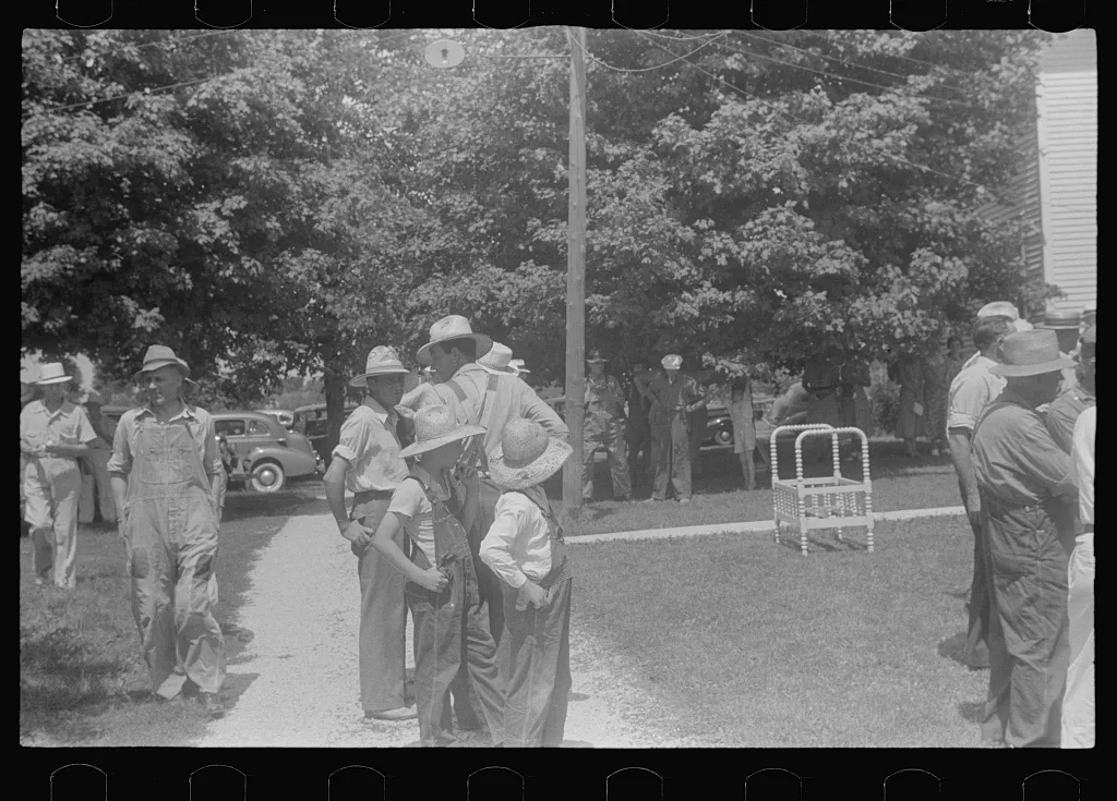 [Untitled photo, possibly related to: Public auction in central Ohio], 1938