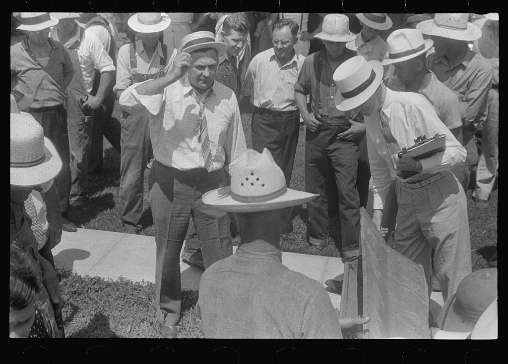 Auctioneer at public auction in central Ohio, 1938