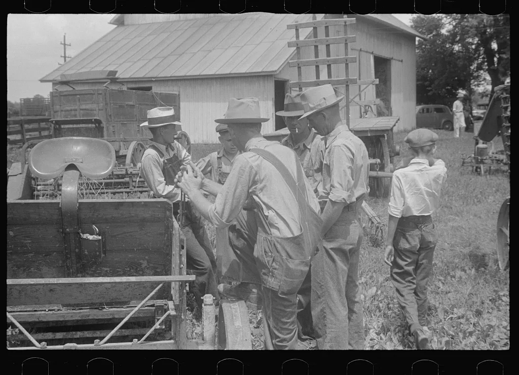 Farmers at public auction in central Ohio, 1938