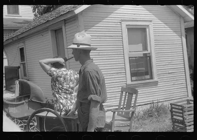 Spectators at public auction in central Ohio, 1938