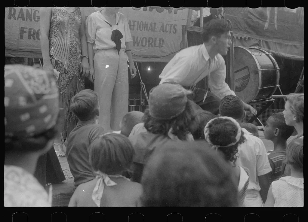 [Untitled photo, possibly related to: Selling tickets to the…, Ohio, 1938